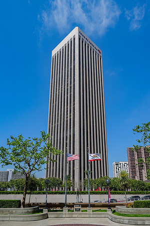 Bank of America Plaza, financial district